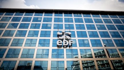 Le siège d'EDF à Paris, le 9 novembre 2015. (ARTHUR NICHOLAS ORCHARD / HANS LUCAS / AFP)