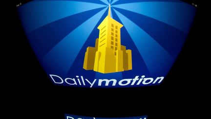 Le logo du site de partage de vid&eacute;os Dailymotion. (LIONEL BONAVENTURE / AFP)