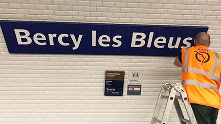 "Bercy les Bleus", le bel hommage de la RATP aux champions du monde de Football 2018.
 (RATP )