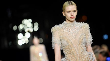 Balmain automen-hiver 2023-24 à la Paris fashion Week; le 1er mars 2023 (JULIEN DE ROSA / AFP)