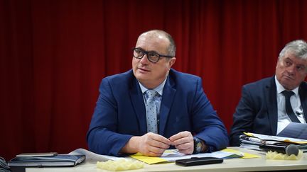 Frédéric Bricout fait campagne&nbsp;pour les élections&nbsp;municipales, à Caudry (Nord) le 29 février 2020. (MAXPPP)