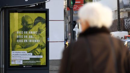 Affiche de la campagne de prévention contre le sida, au coeur de la polémique, qui a donné matière à de nombreuses réactions sur le site de L'Union. (DAMIEN MEYER / AFP)