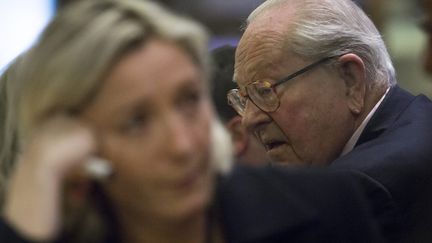  (Jean-Marie Le Pen dans l'ombre de sa fille  © MAXPPP)