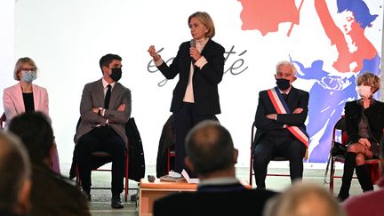 Valérie Pécresse en campagne le 19 janvier 2022 à Cœur-de-Causse (Lot) (LIONEL BONAVENTURE / AFP)