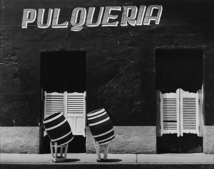 Manuel Carrillo, Barriles borrachos-Pulquería, 1970
 (Manuel Carrillo. Cortesía Universidad de Texas en el Paso)