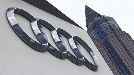 Le stand du constructeur automobile Audi au salon de Francfort (Allemagne), le 14 septembre 2015. (RALPH ORLOWSKI / REUTERS)