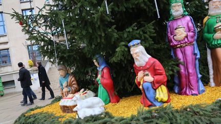 La crèche de Hayange (Moselle) et ses trois rois mages blancs, le 18 décembre 2015. (MAXPPP)