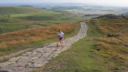 Vacances : la beauté des paysages britanniques en camping-car  (France 2)