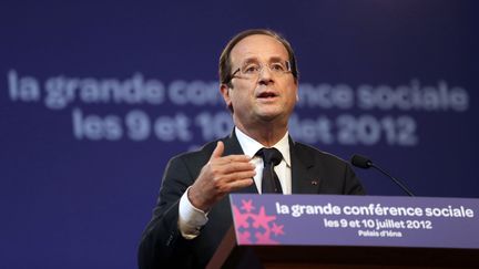 Le pr&eacute;sident de la R&eacute;publique &agrave; Paris, le 9 juillet 2012. (KENZO TRIBOUILLARD / AFP)