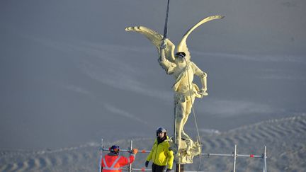 Mont-Saint-Michel : l'archange s'est envolé pour être restauré