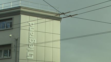 Mardi matin, lors d’un Comité central d’entreprise extraordinaire, les syndicats de Legrand apprenaient que trois unités de production, seront en partie délocalisées. Une en Normandie, une dans le Nord… et une à Limoges, c’est Valprod. (Charles Lemercier)