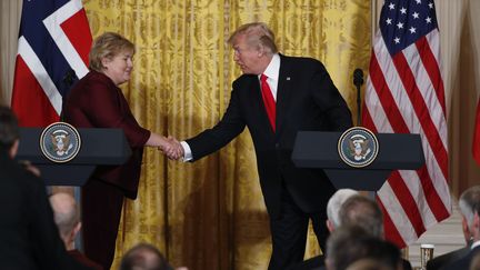 Le président américain Donald Trump en compagnie de la Première ministre de Norvège Erna Solberg à Washington, le 10 janvier 2018.&nbsp; (JONATHAN ERNST / X90178)