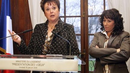 Christine Boutin et Fadela Amara, alors ministres (16 janvier 2010) (AFP/PIERRE VERDY)