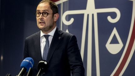 Le ministre belge de la Justice, Vincent Van Quickenborne, annonce sa démission lors d'une conférence de presse le 20 octobre 2023 à Bruxelles. (HATIM KAGHAT / BELGA / AFP)