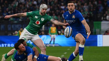 Une lutte terrible et un festival d'essais ont émaillé le match entre l'Italie et l'Irlande, samedi 25 février. (VINCENZO PINTO / AFP)