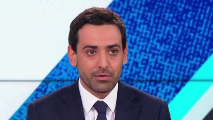 Dimanche en politique : "Les Français voient que la France a anticipé les questions de pouvoir d'achat depuis quelques mois", estime Stéphane Séjourné, secrétaire général du parti Renaissance (France 3)