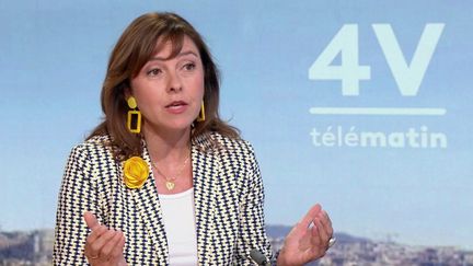 Carole Delga, présidente socialiste du Conseil régional d'Occitanie, était l'invitée des "4 Vérités", mercredi 11 septembre. (France 2)