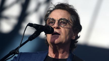 Le chanteur Francis Cabrel à la Rochelle lors des Francofolies en 2021 (GAIZKA IROZ / AFP)