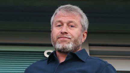 Roman Abramovitch dans les tribunes de Stamford Bridge le 15 août 2016. (JUSTIN TALLIS / AFP)