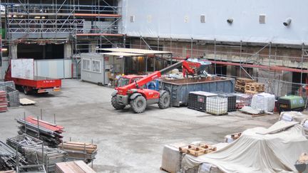 La facult&eacute; de Jussieu, en cours de d&eacute;samiantage, &agrave; Paris, le 18 novembre 2011. (CITIZENSIDE.COM / AFP)