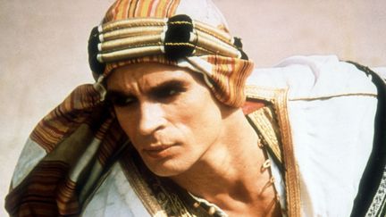 Rudolf Noureev dans le rôle de Rudolph Valentino dans "Valentino" (1977) de Ken Russell 
 (Photo12.com - Collection Cinema / Photo12)