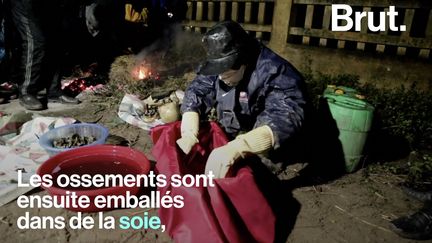 VIDEO. Exhumation, inhumation… Quatre rites funéraires à travers le monde (BRUT)