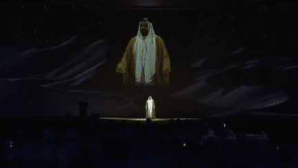 Sheikh Zayed bin Sultan Al-Nahyan, who died in 2004, appears on the stage of COP28 in Dubai (United Arab Emirates) in hologram, December 1, 2023. (COP UAE / YOUTUBE)