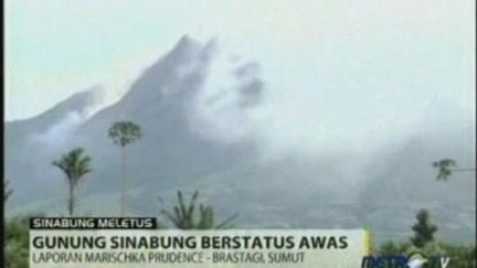 Eruption volcanique du mont Sinabung sur l'île de Sumatra (FRANCE 2)