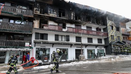 L'immeuble qui a pris feu à Courchevel dimanche 20 janvier.&nbsp; (SYLVAIN MUSCIO / MAXPPP)