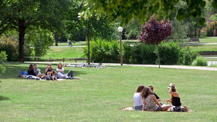 Dans le parc Léo-Lagrange de Reims (Marne),&nbsp;le 24 mai 2011 (photo d'illustration). (SONNET SYLVAIN / HEMIS.FR / AFP)