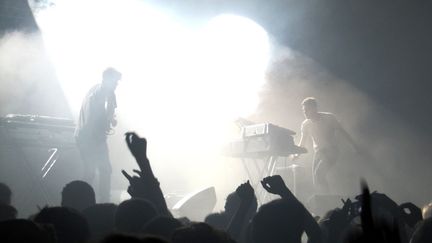 A gauche, Dave Harrington ; à droite, Nicolas Jaar.
 (LG / Culturebox)