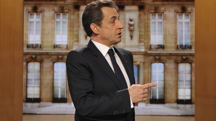 Nicolas Sarkozy sur le plateau de "Parole de candidat", le lundi 12 mars 2012 &agrave; Paris. (PHILIPPE WOJAZER / REUTERS)