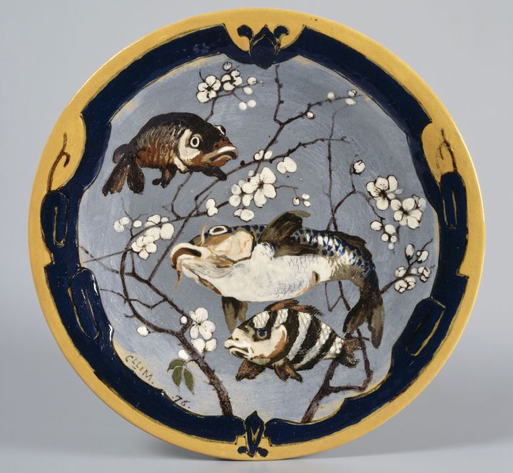 Camille Moreau-Nélaton, "Plat aux poissons",Limoges, musée national Adrien Dubouché (© RMN-Grand Palais (Limoges, Cité de la céramique) / Frédéric Magnoux)