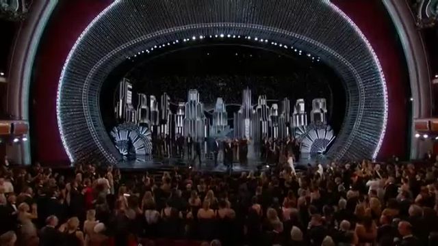 "La La Land" ou "Moonlight" : cafouillage aux Oscars pour la remise de la statuette du meilleur film