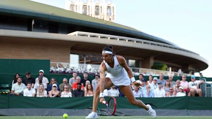 Caroline Garcia in her third round against Marie Bouzkova, at Wimbledon, July 8, 2023. (ADRIAN DENNIS / AFP)