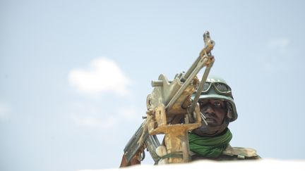 Un membre de la Minusca, à Bangui, la capitale centrafricaine, le 15 octobre 2017. (FLORENT VERGNES / AFP)