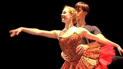 Soirée danseurs chorégraphes de l'opéra à l'espace Diamant d'Ajaccio
 (France 3 / Culturebox)