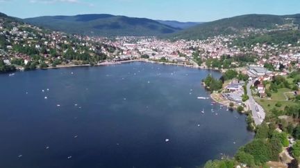 Sécheresse : l’eau du lac de Gérardmer pour alimenter le réseau d'eau potable