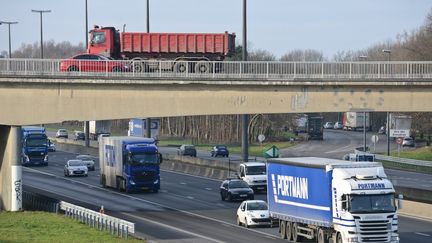 Un pont sur l'autoroute A15, en Belgique, le 21 décembre 2016. (Photo d'illustration) (MAXPPP)