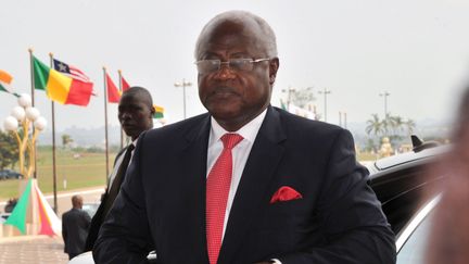 Le pr&eacute;sident de la Sierra Leone,&nbsp;Ernest Bai Koroma, le 28 mars 2014, &agrave; Yamoussoukro (C&ocirc;te-d'Ivoire). (ISSOUF SANOGO / AFP)