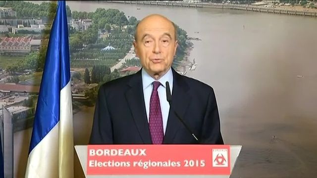 L'ancien Premier ministre, candidat à la primaire de la droite pour la présidentielle de 2017, a aussi appelé "à changer radicalement de cap" politique.