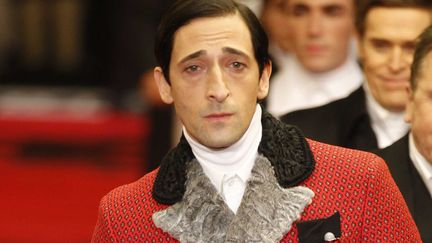 A ses heures perdues, Adrian Brody joue au mannequin comme pour Prada &agrave; Milan lors de la derni&egrave;re fashion week. (SIPA)