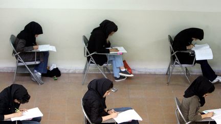 Des étudiantes dans une université de Teheran (Iran), le 25 juin 2009. Photo d'illustration. (MONA HOOBEHFEKR / ISNA)