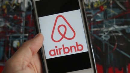 En juillet 2016, Airbnb avait annoncé avoir passé la barre des 10 millions de voyageurs accueillis&nbsp;en France&nbsp;depuis 2008. (MAXPPP)