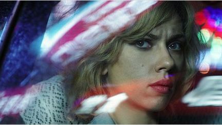 Scarlett Johansson dans "Lucy" de Luc Besson
 (Photos : Jessical Forde / © EUROPACORP - TF1 FILMS PRODUCTION - GRIVE PRODUCTIONS )