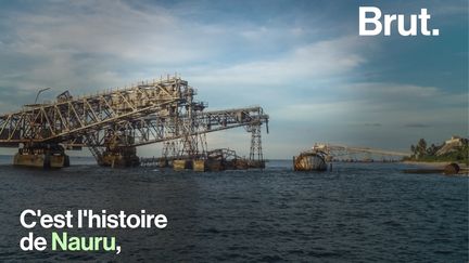 Cette île perdue au milieu du Pacifique possédait autrefois l'un des plus hauts niveaux de vie au monde. C'est l'histoire de Nauru, surnommé "le pays qui s'est mangé lui-même".