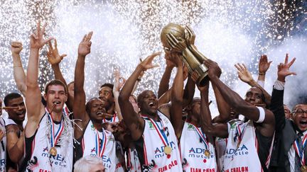 Chalon remporte son 1er titre de champion de France de basket et réalise un triplé magistral Championnat - Coupe de France - Semaine des As.