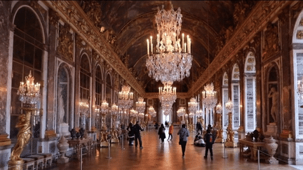 Visite de Charles III à Paris : les coulisses du repas à Versailles