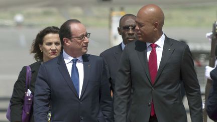 En Haïti, François Hollande confronté au passé