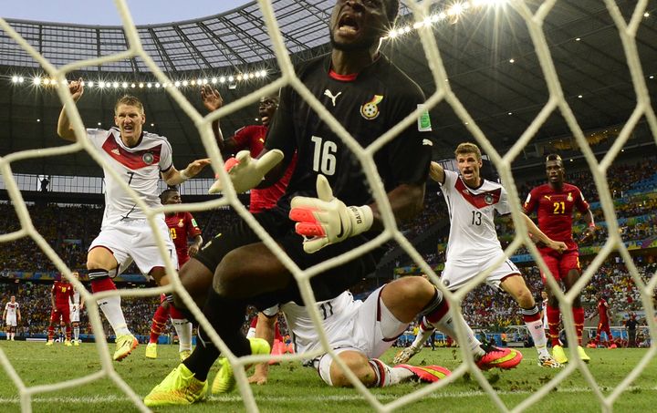 La d&eacute;tresse du gardien ghan&eacute;en Fatau Dauda qui encaisse un but contre l'Allemagne, &agrave; Fortaleza, le 21 juin 2014.&nbsp; (JAVIER SORIANO / AFP)